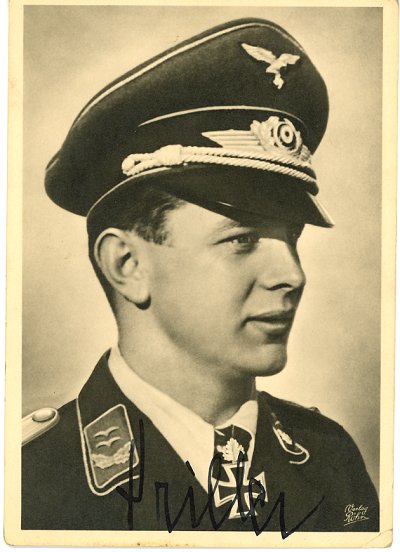 Oakleaves winner. Wolfgang Schenck signed photo Luftwaffe Ace 